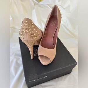 Vince Camuto nude color Studded Peep Toe Heels, size 8